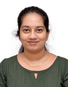 Dr Aarathy